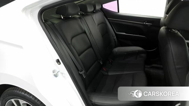 Hyundai Avante AD 2018 Белый из Кореи, фото 2