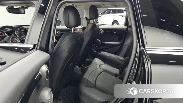 Mini Cooper S 2019 Черный из Кореи, фото 2