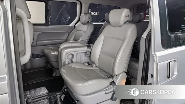 Hyundai The New Grand Starex 2018 Серебряный из Кореи, фото 2