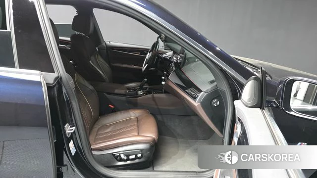 BMW 6 Series GT (G32) 2021 Черный из Кореи, фото 2