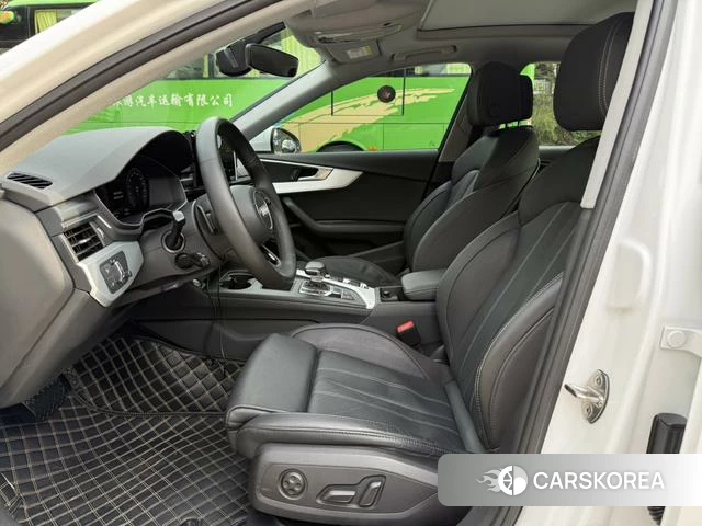 Audi A4L 2022 Белый из Китая, фото 2