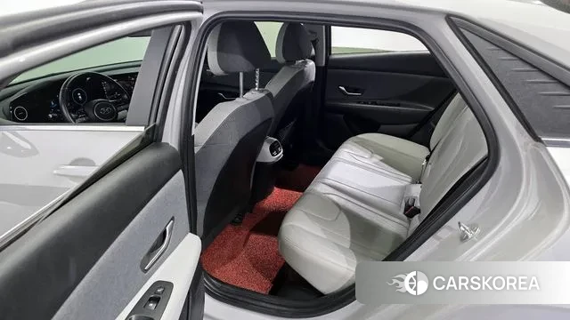 Hyundai Avante Hybrid (CN7) 2020 Серебряный из Кореи, фото 2