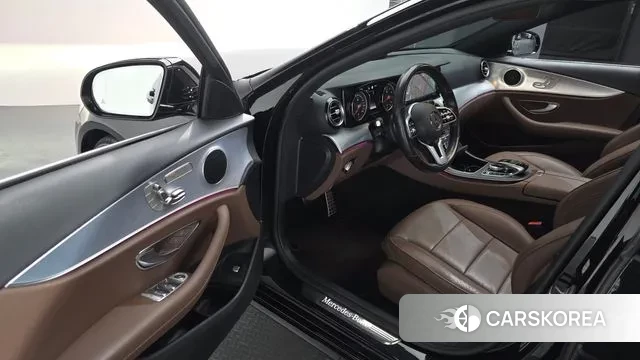 Mercedes-Benz E-Class W213 2020 Черный из Кореи, фото 2