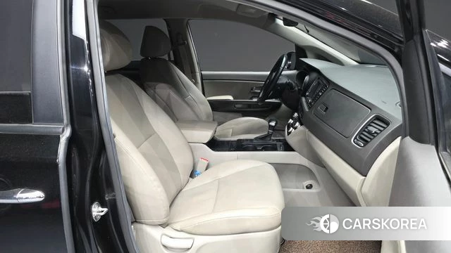 Kia All New Carnival 2018 Черный из Кореи, фото 2