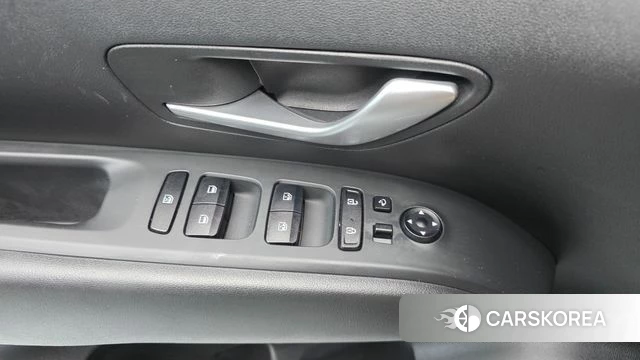 Hyundai Tucson (NX4) 2021 Серебряный из Кореи, фото 2