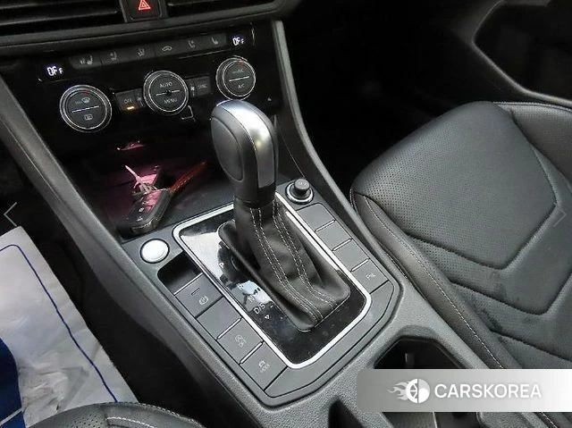 Volkswagen 7th Generation of Jetta 2021 Белый из Кореи, фото 2