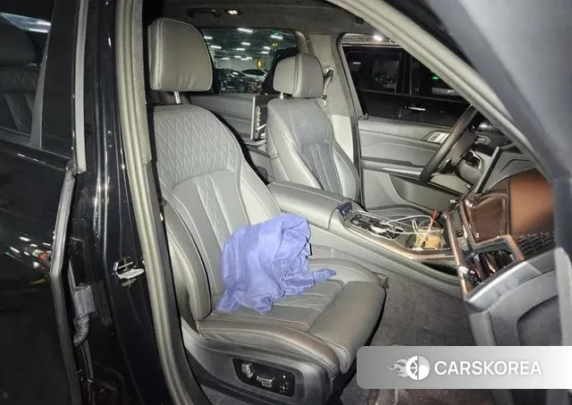 BMW X7 (G07) 2025 Черный из Кореи, фото 2