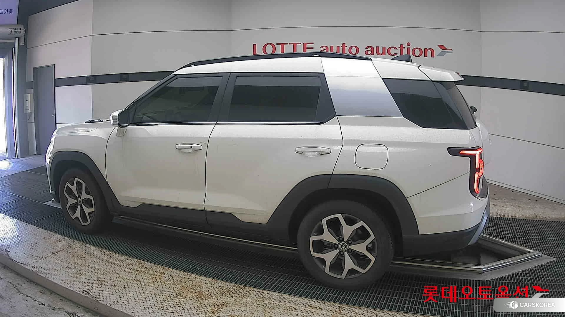 SsangYong Torres 2023 Grand White из Кореи, фото 2