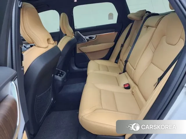 Volvo V90 Cross-Country 2024 Белый из Кореи, фото 2