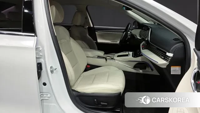 Hyundai The New Grandeur IG Hybrid 2022 Белый из Кореи, фото 2