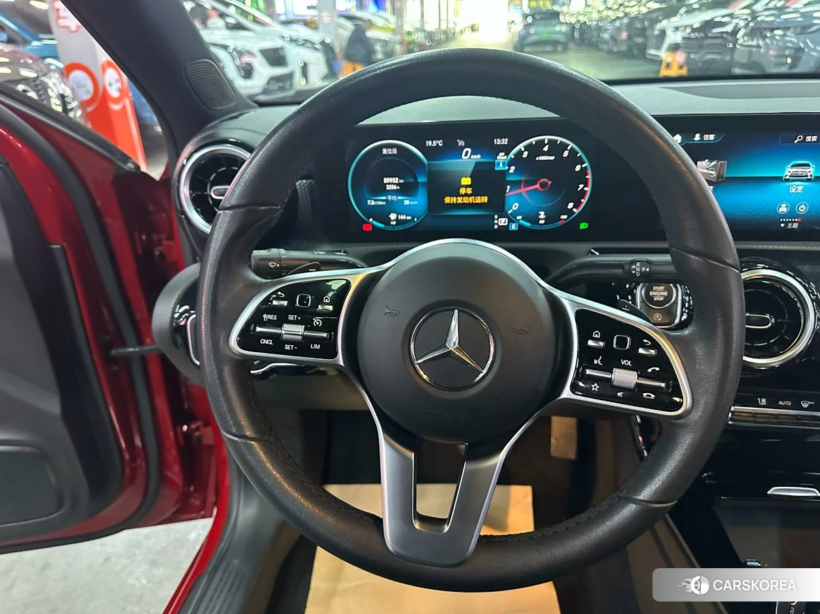 Mercedes-Benz Class A 2021 Красный из Китая, фото 2