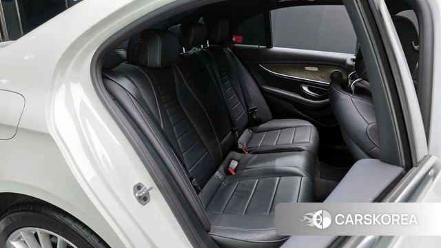 Mercedes-Benz E-Class W213 2020 Белый из Кореи, фото 2
