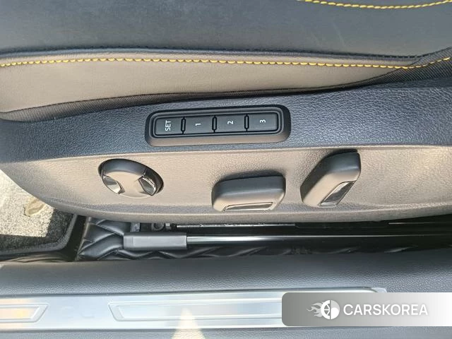 Volkswagen CC 2025 Темно-серый из Китая, фото 2