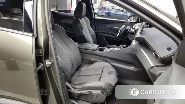 Peugeot 3008 second generation 2019 Серый из Кореи, фото 2