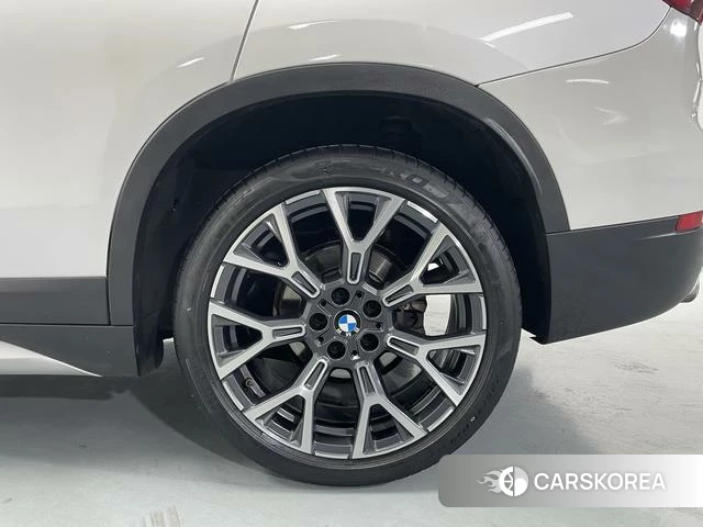 BMW X1 2022 Белый из Китая, фото 2