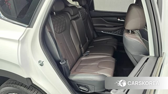 Hyundai The New Santa Fe 2023 Белый из Кореи, фото 2