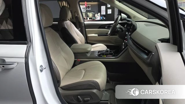 Kia Carnival 4th generation 2023 Белый из Кореи, фото 2