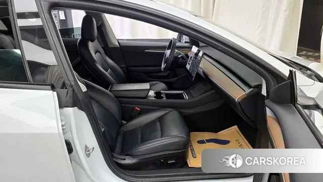 Tesla Model 3 2021 Белый из Кореи, фото 2