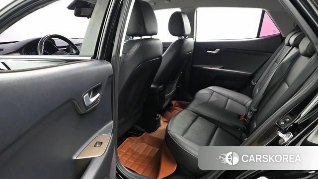 Kia Stonic 2019 Черный из Кореи, фото 2