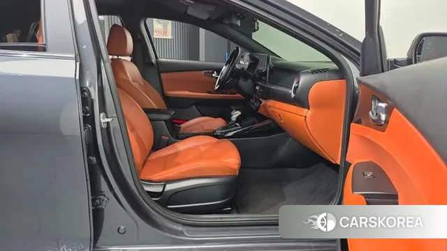 Kia The New K3 2nd generation 2021 Серый из Кореи, фото 2