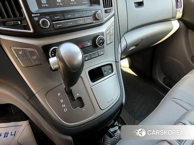 Hyundai The New Grand Starex 2019 Желтый из Кореи, фото 2