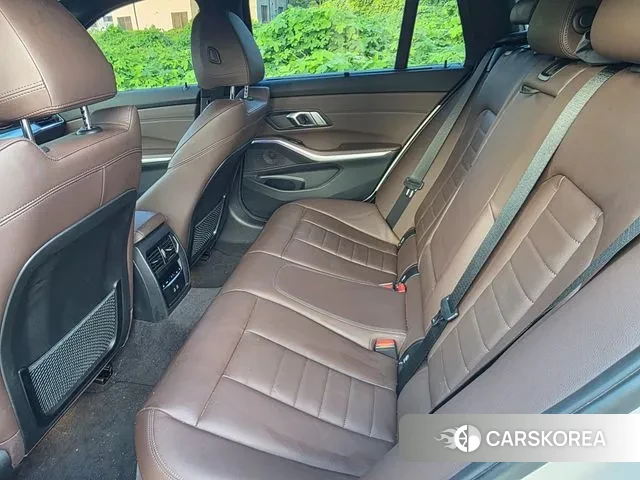 BMW 3 Series (G20) 2022 Белый из Кореи, фото 2