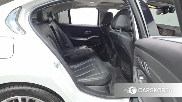 BMW 3 Series (G20) 2020 Белый из Кореи, фото 2