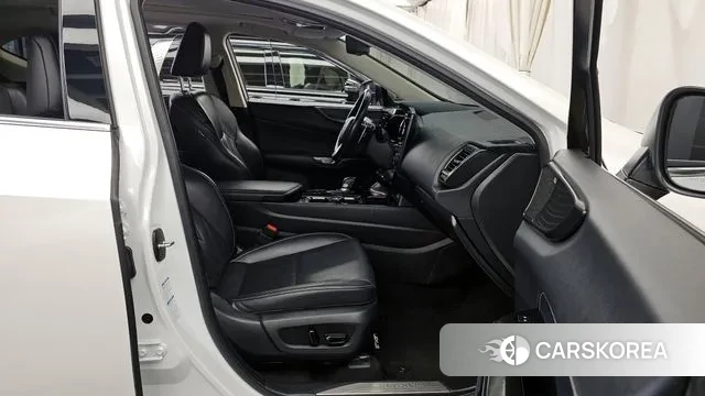 Lexus NX350h Second generation 2023 Белый из Кореи, фото 2