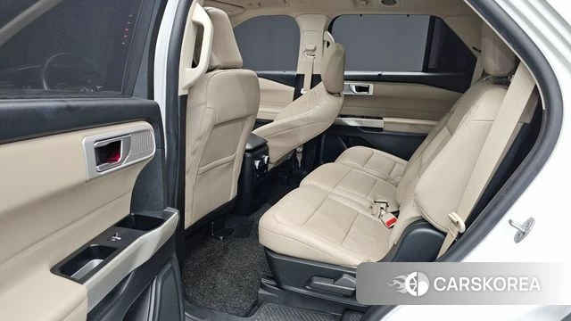 Ford Explorer 6th Generation 2021 Белый из Кореи, фото 2