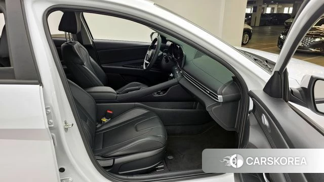 Hyundai Avante (CN7) 2022 Белый из Кореи, фото 2