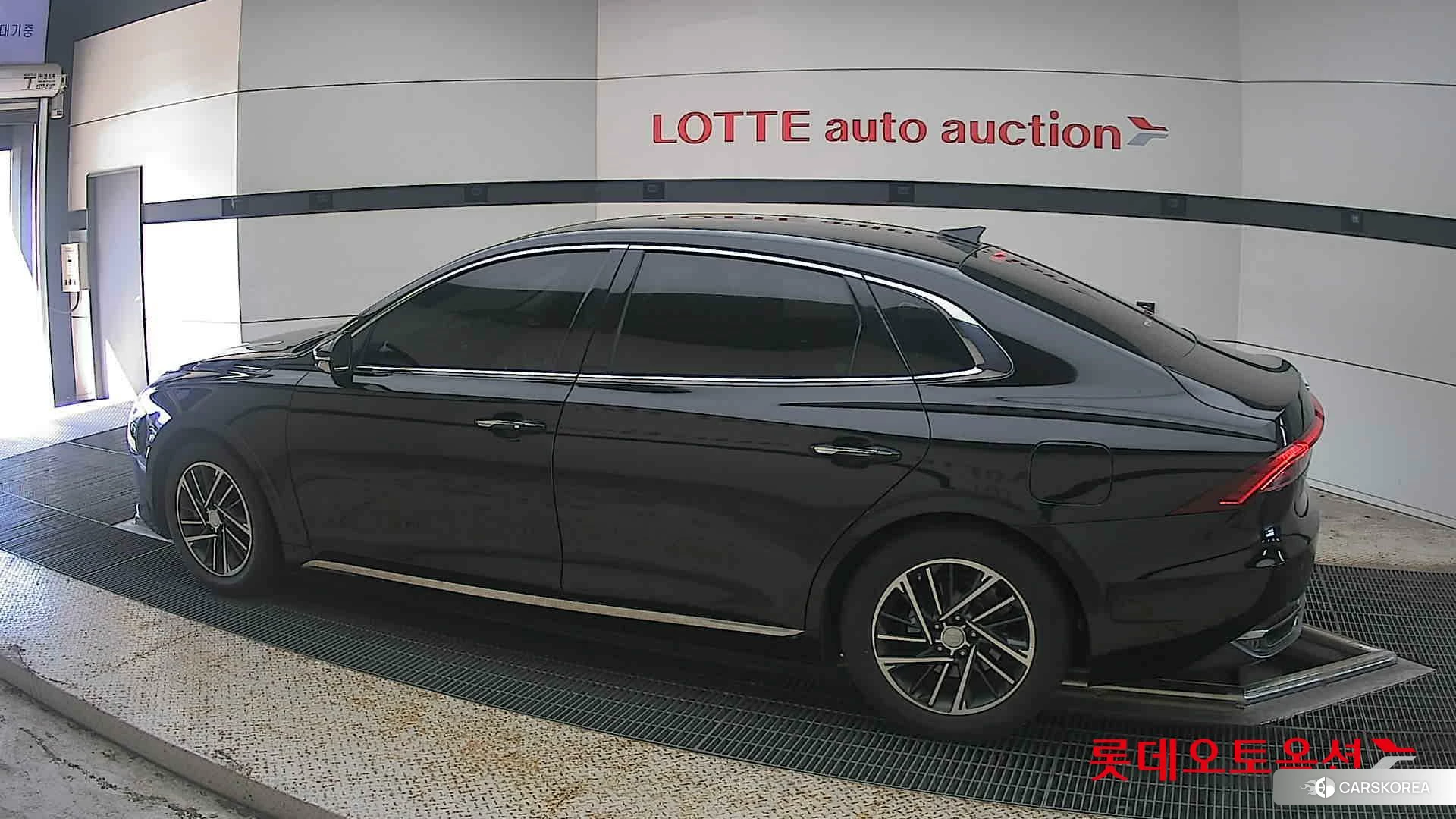 Hyundai Grandeur 2022 Midnight Black Pearl из Кореи, фото 2