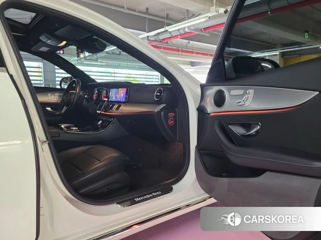 Mercedes-Benz E-Class W213 2018 Белый из Кореи, фото 2