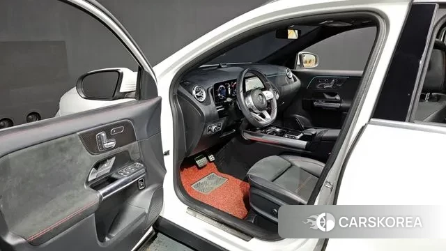 Mercedes-Benz GLA - Class H247 2020 Белый из Кореи, фото 2