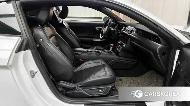 Ford Mustang 2018 Белый из Кореи, фото 2