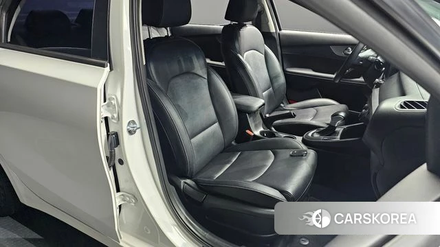 Kia Come New K3 2021 Белый из Кореи, фото 2