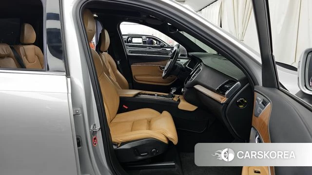 Volvo XC90 second Generation 2020 Серебряный из Кореи, фото 2