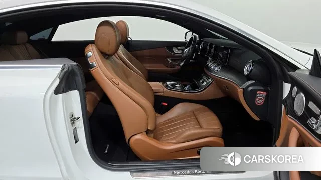 Mercedes-Benz E-Class W213 2018 Белый из Кореи, фото 2