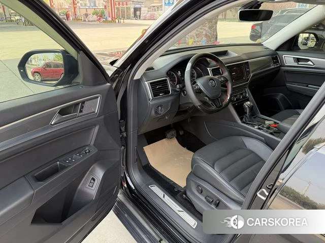 Volkswagen Tourang 2019 Черный из Китая, фото 2
