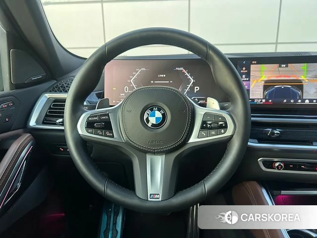 BMW X6 (G06) 2024 Черный двухцветный из Кореи, фото 2