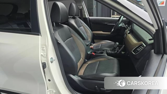 Kia Seltos 2022 Белый из Кореи, фото 2