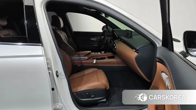 Genesis GV70 2022 Белый из Кореи, фото 2