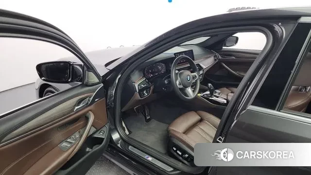 BMW 5 Series (G30) 2020 Серый из Кореи, фото 2