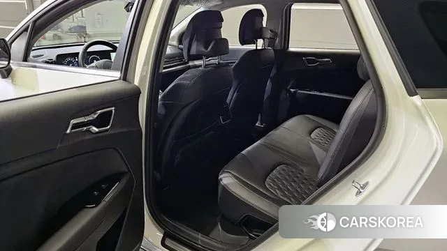 Kia Sportage 5th Generation Hybrid 2022 Белый из Кореи, фото 2