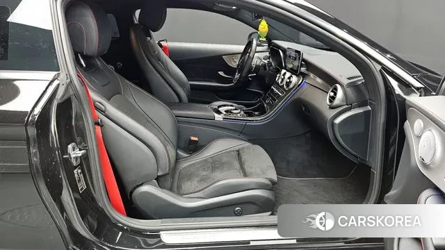 Mercedes-Benz C-Class W205 2021 Черный из Кореи, фото 2