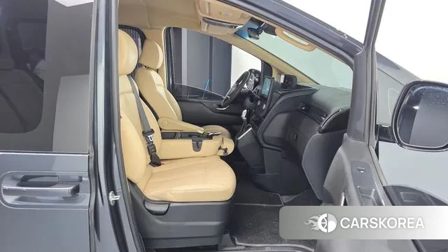 Hyundai Staria 2021 Серый из Кореи, фото 2