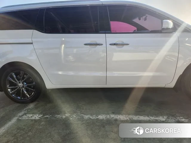 Kia The New Carnival 2020 Белый из Кореи, фото 2