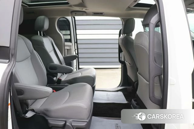 Toyota Grevia 2024 Белый из Китая, фото 2