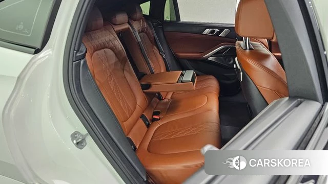 BMW X6 (G06) 2024 Белый из Кореи, фото 2