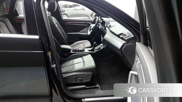 Audi Q3 (F3) 2020 Черный из Кореи, фото 2