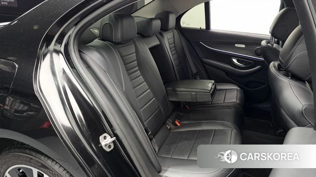 Mercedes-Benz E-Class W213 2020 Черный из Кореи, фото 2